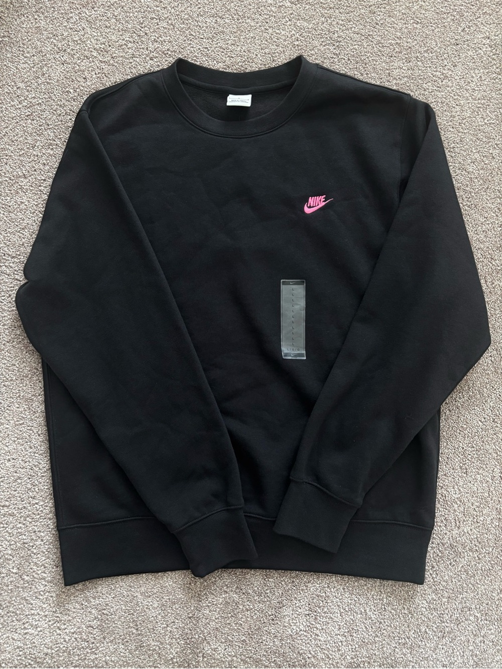 NIKE Men's Club Fleece Sweatshirt Crew Neck Black Pink Swoosh logo Large NWT - Picture 2 of 7